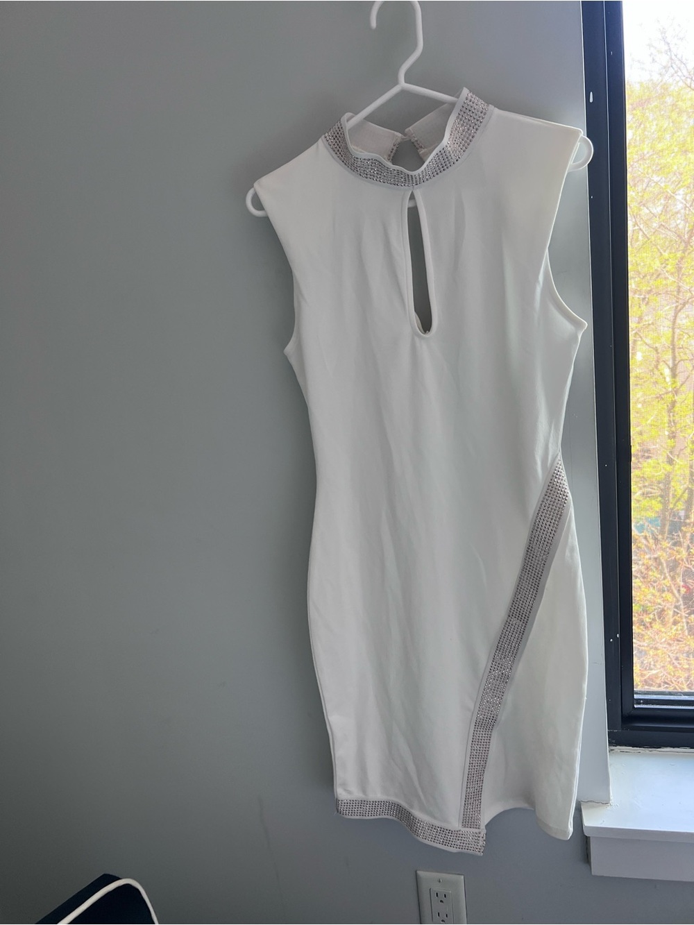 Sleeveless White Bodycon Dress with Rhinestone Trim